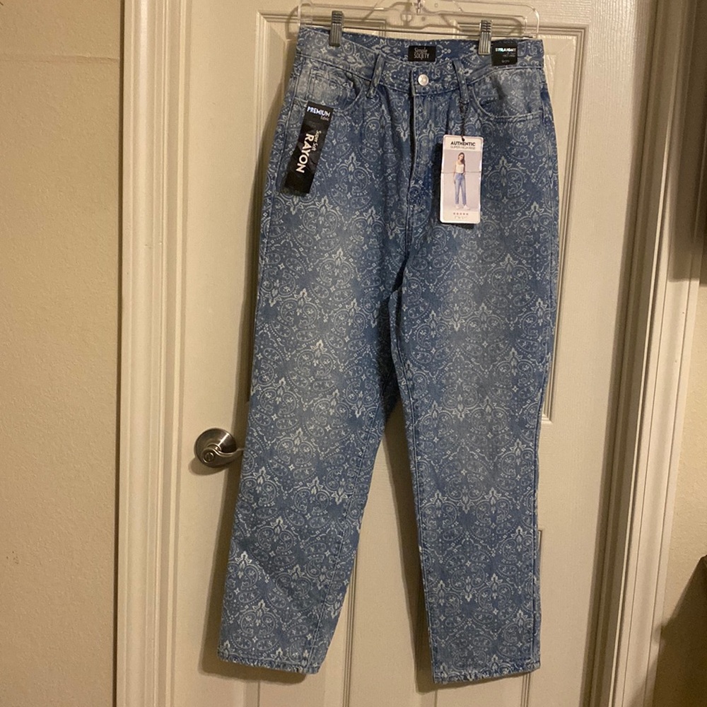 NWT Simple Society Flare Super Highrise Straight fir Junior's size 9/29